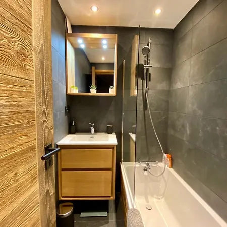 Sur Les Pistes, Lumineux Et 1850 * Courchevel