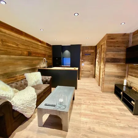 Incroyable Baisse De Prix Sur Les Pistes, Lumineux Et 1850 *